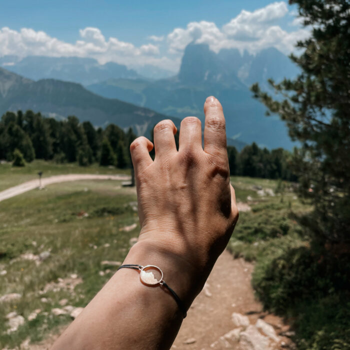 Alpenblick Armband Südtirol Gröden 2022-03 webseite