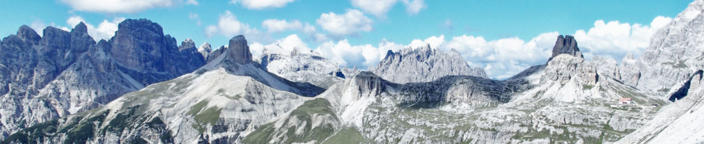 Gigantisches Bergpanorama vom Paternkofelsattel (mit Drei Zinnen Hütte - wer sieht sie?)
