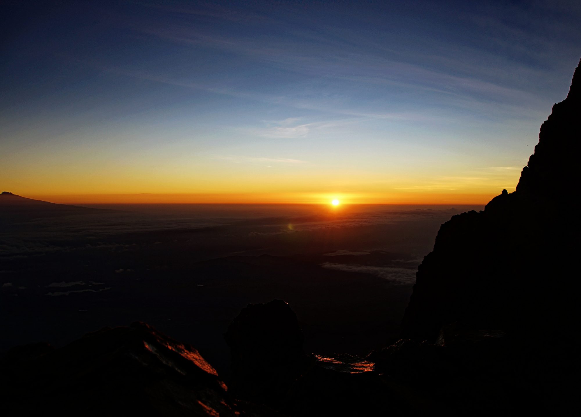 Sonnenaufgang am Mount Meru, Regenwald, Arusha Nationalpark, Tansania, Afrika