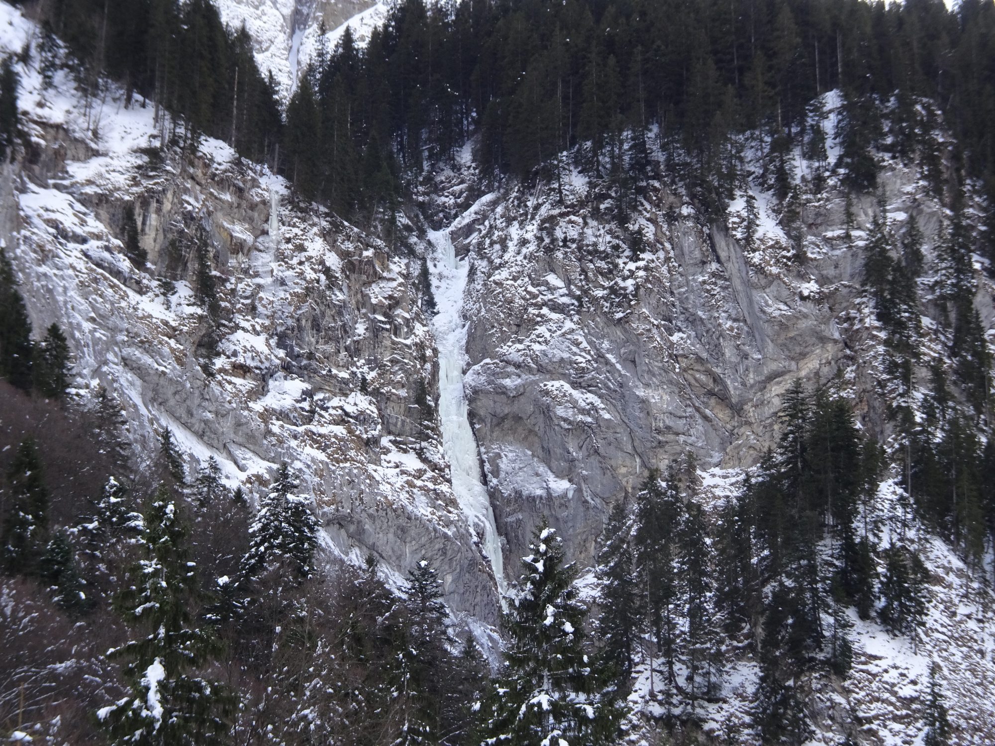 Schweiz, Luzern, Eigenthal, Winterwanderung Pilatus, Schneeschuhwandern