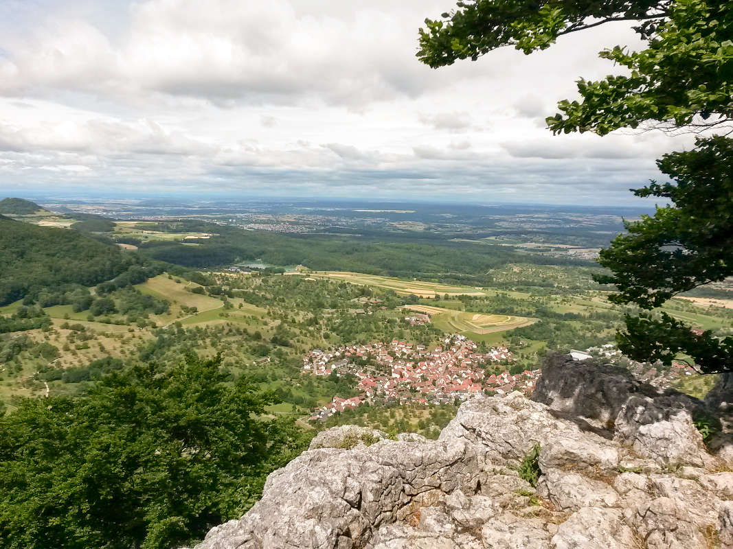 Wiesfels, Schwäbische Alb, Rundwanderung, Gestütshof St. Johann, Höllenlöcher, Baden Württemberg