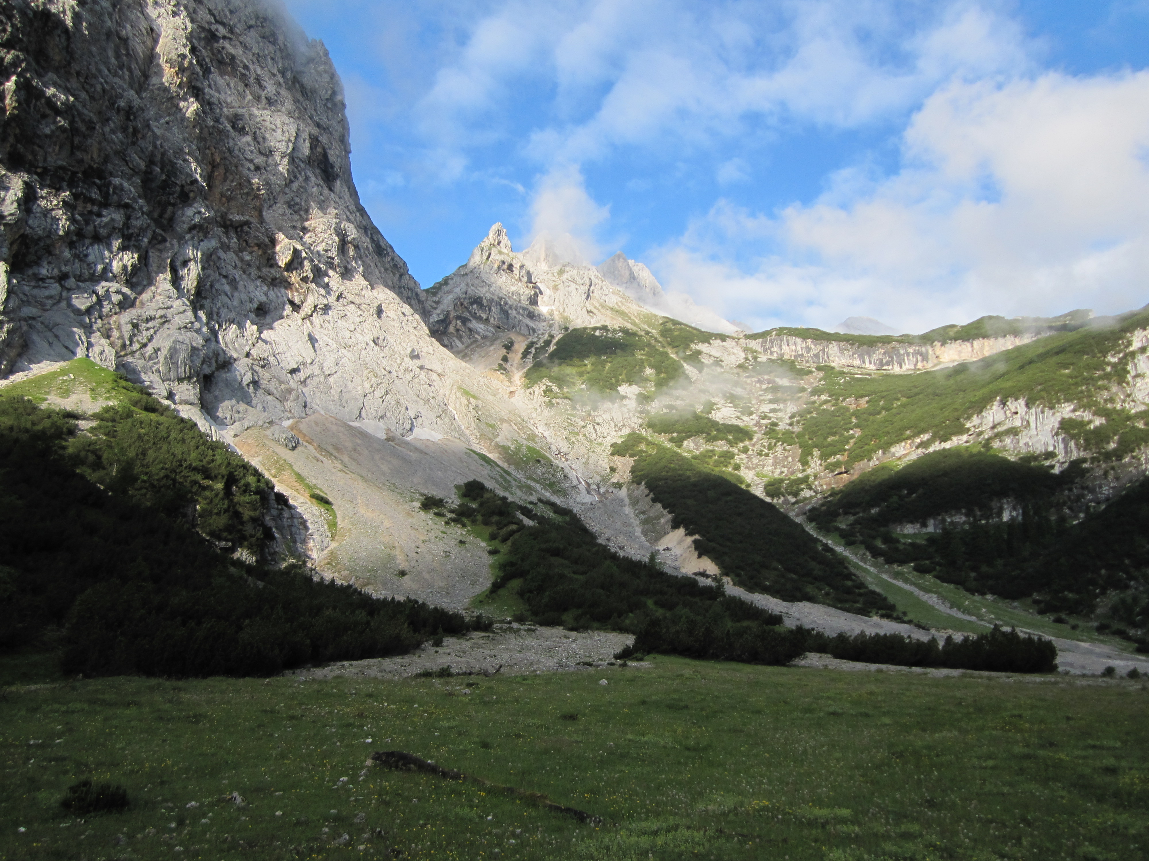 Durchs Reintal auf die Zugspitze Hüttentour Fjella