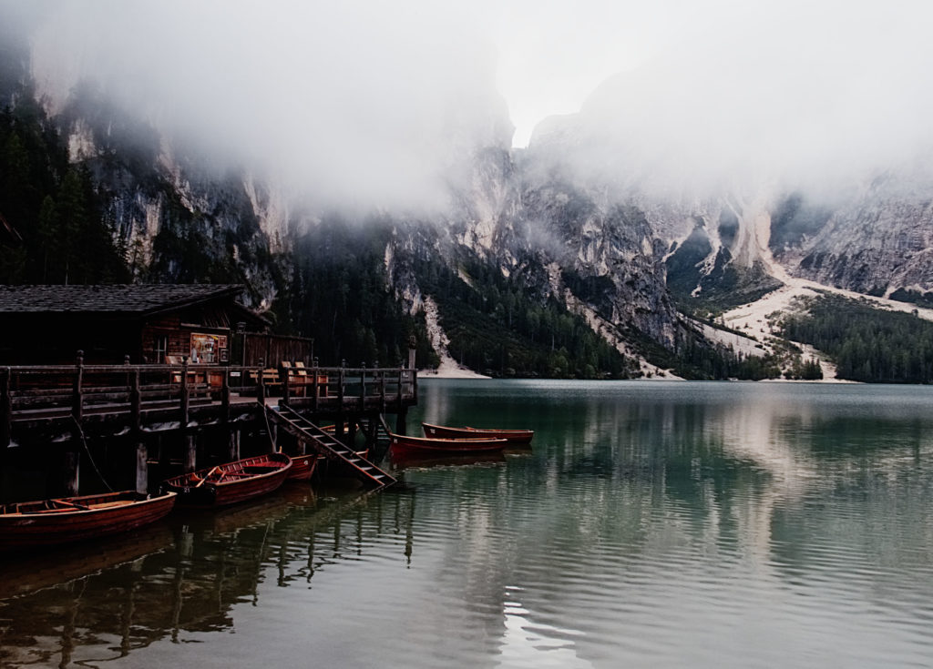 Der frühe Vogel kommt in den Genuss eines touristenfreien Fotos vom berühmten Bootssteg