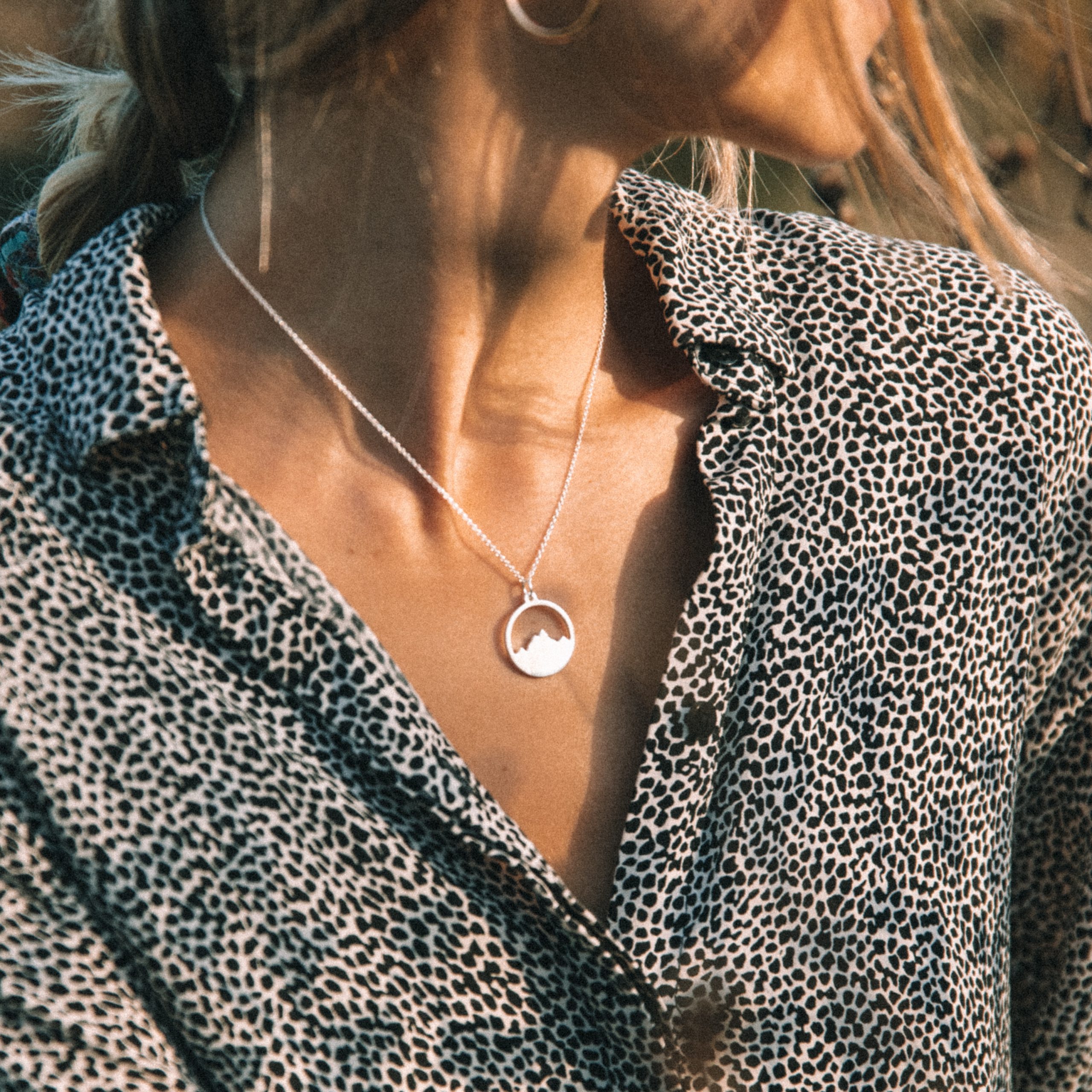 Alpenblick Kette Samuel Klein Herbst Winter Webseite (3) Alpenblick Kette Samuel Klein Herbst Winter Webseite (3)