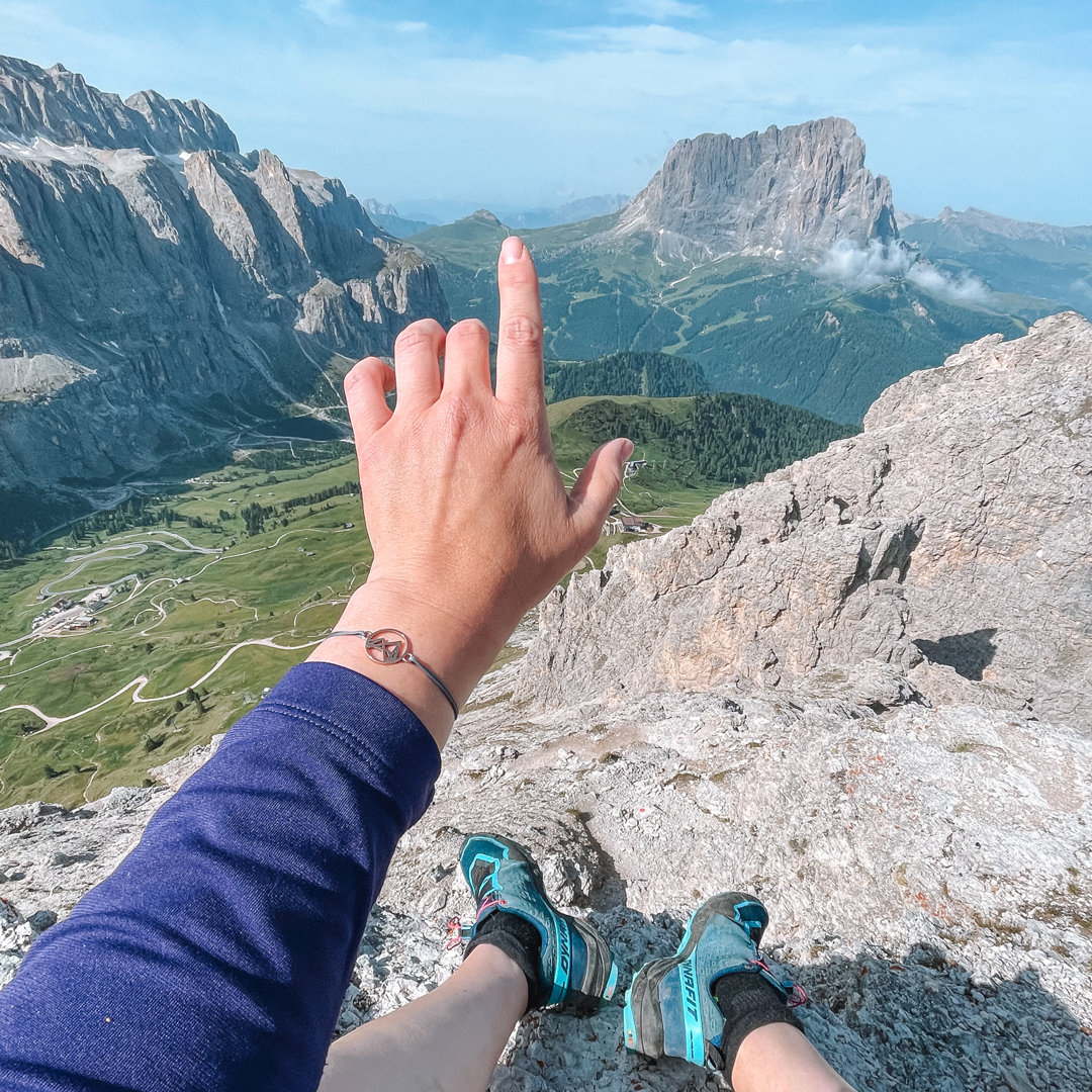 Höhenlinien Armband Südtirol Gröden 2022 Webseite Höhenlinien Armband Südtirol Gröden 2022 Webseite Cirspitze Langkofel