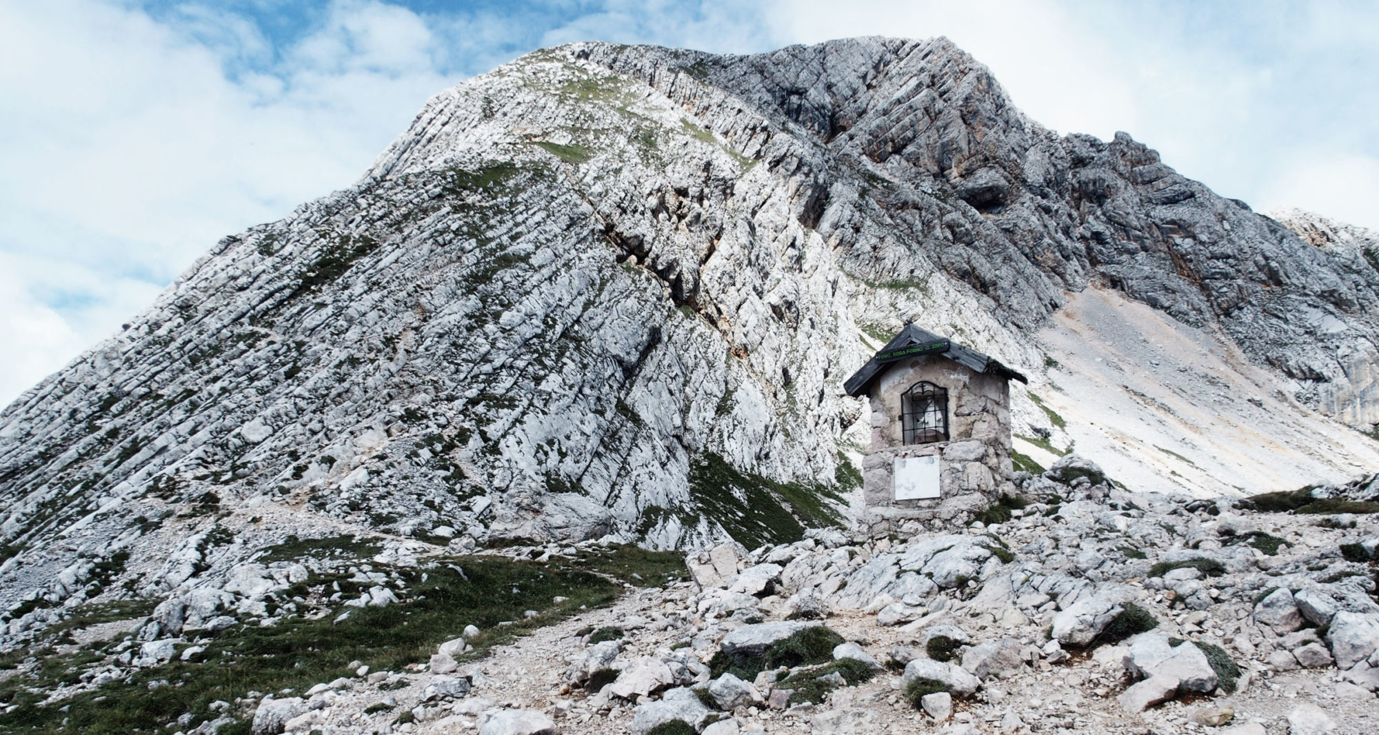 Eine süße Kapelle an der Scharte