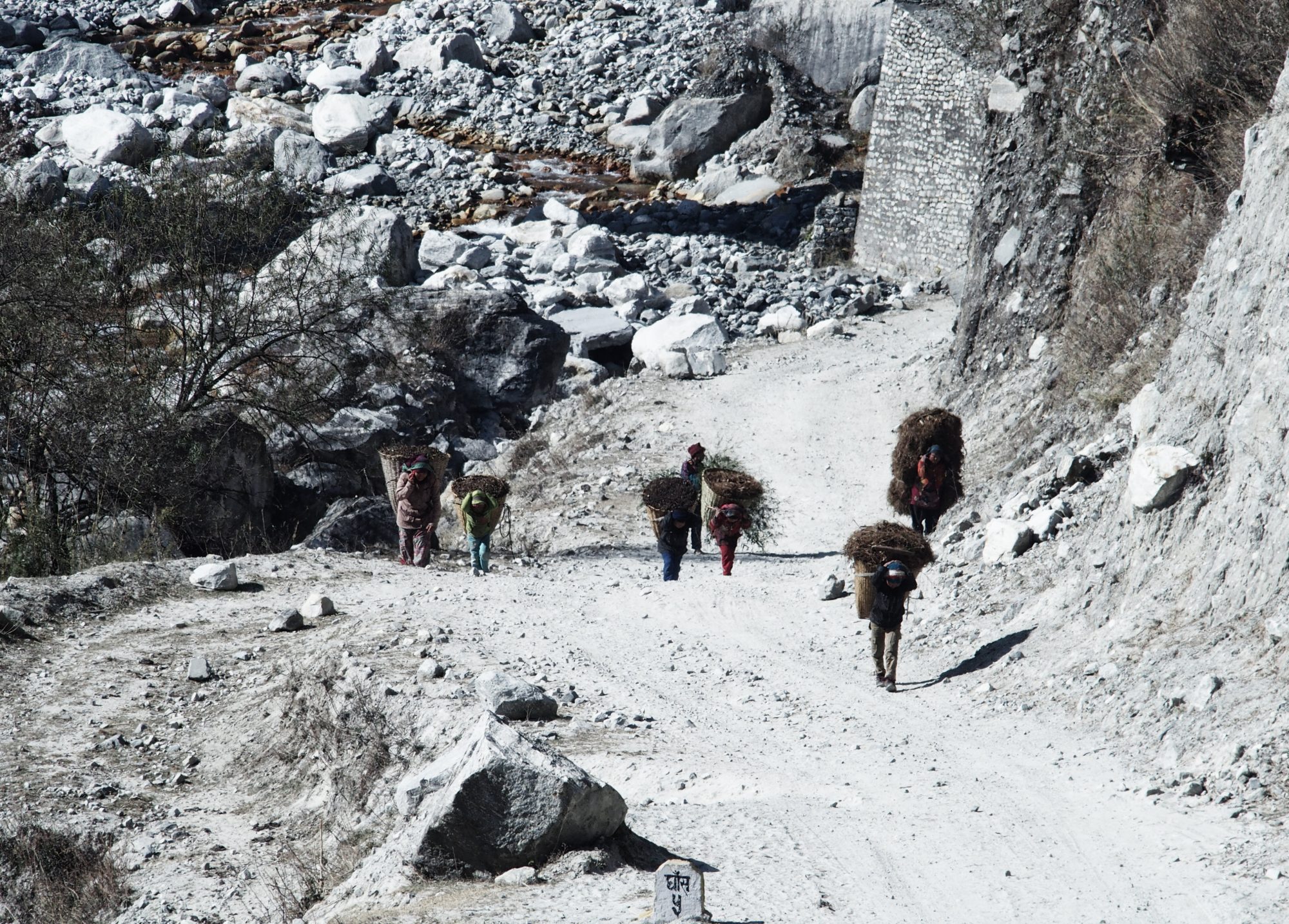 Arbeiter auf dem Annapurna Circuit Trail