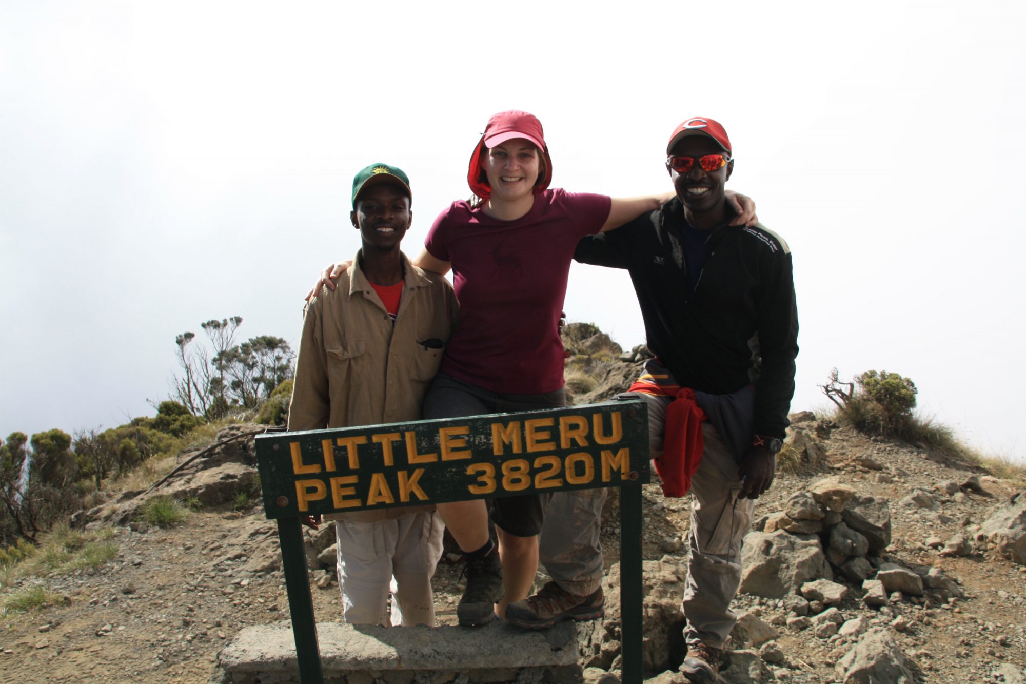 Gipfelfoto am Little Meru, Mount Meru, Regenwald, Arusha Nationalpark, Tansania, Afrika