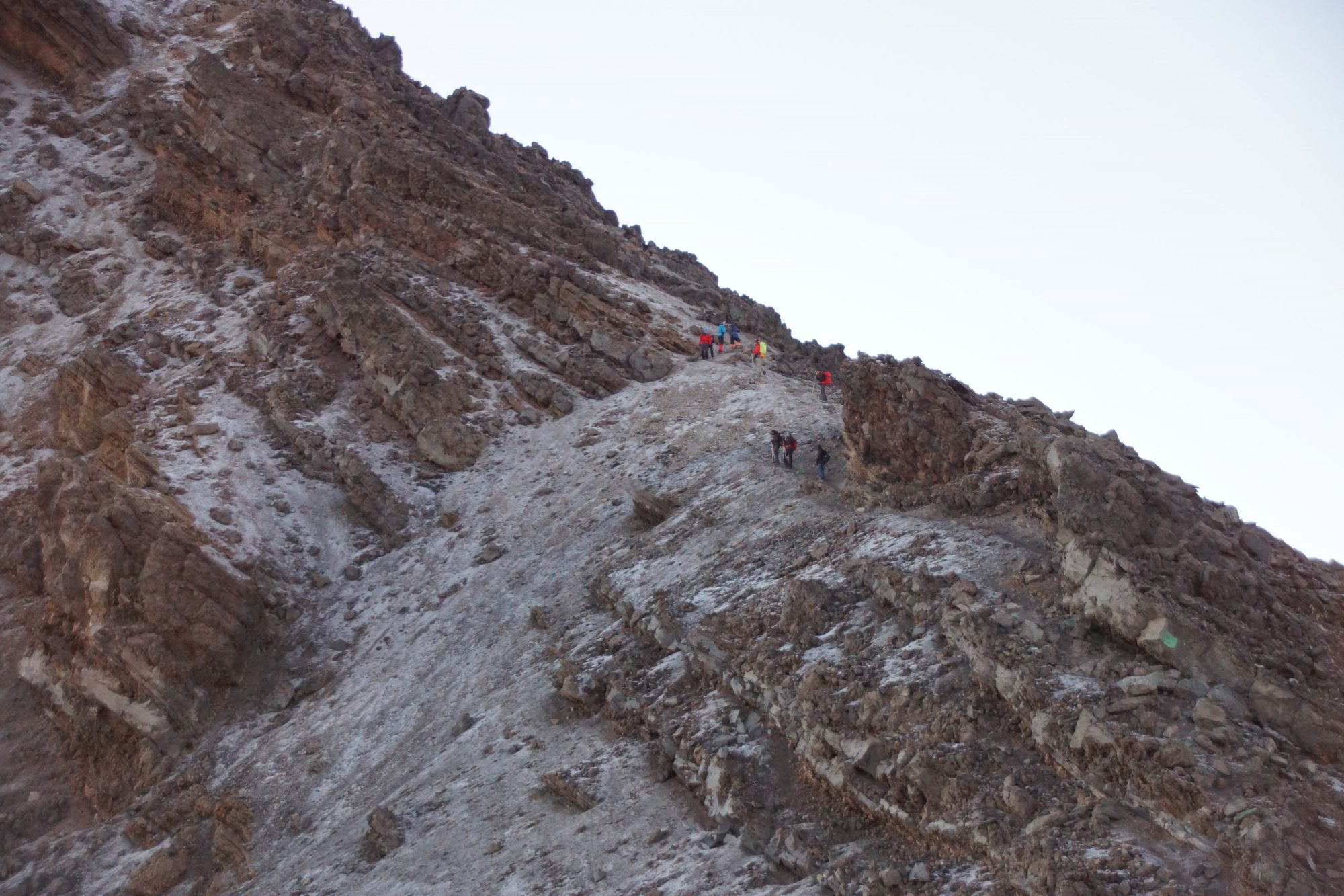 Die letzten Höhenmeter auf den Mount Meru, Mount Meru Besteigung, Tour, Erfahrungsbericht, Afrika, Tansania, Bergtour