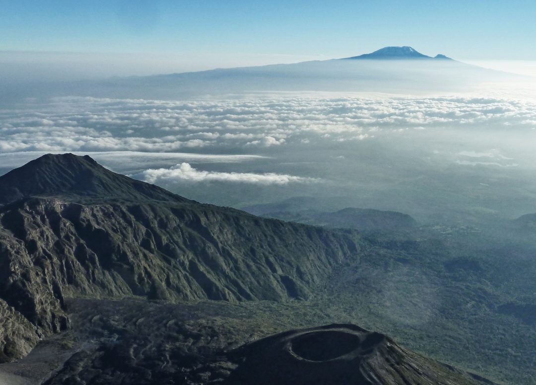 Blick vom Mount Meru auf den Kilimandscharo, Mount Meru Besteigung, Tour, Erfahrungsbericht, Afrika, Tansania, Bergtour