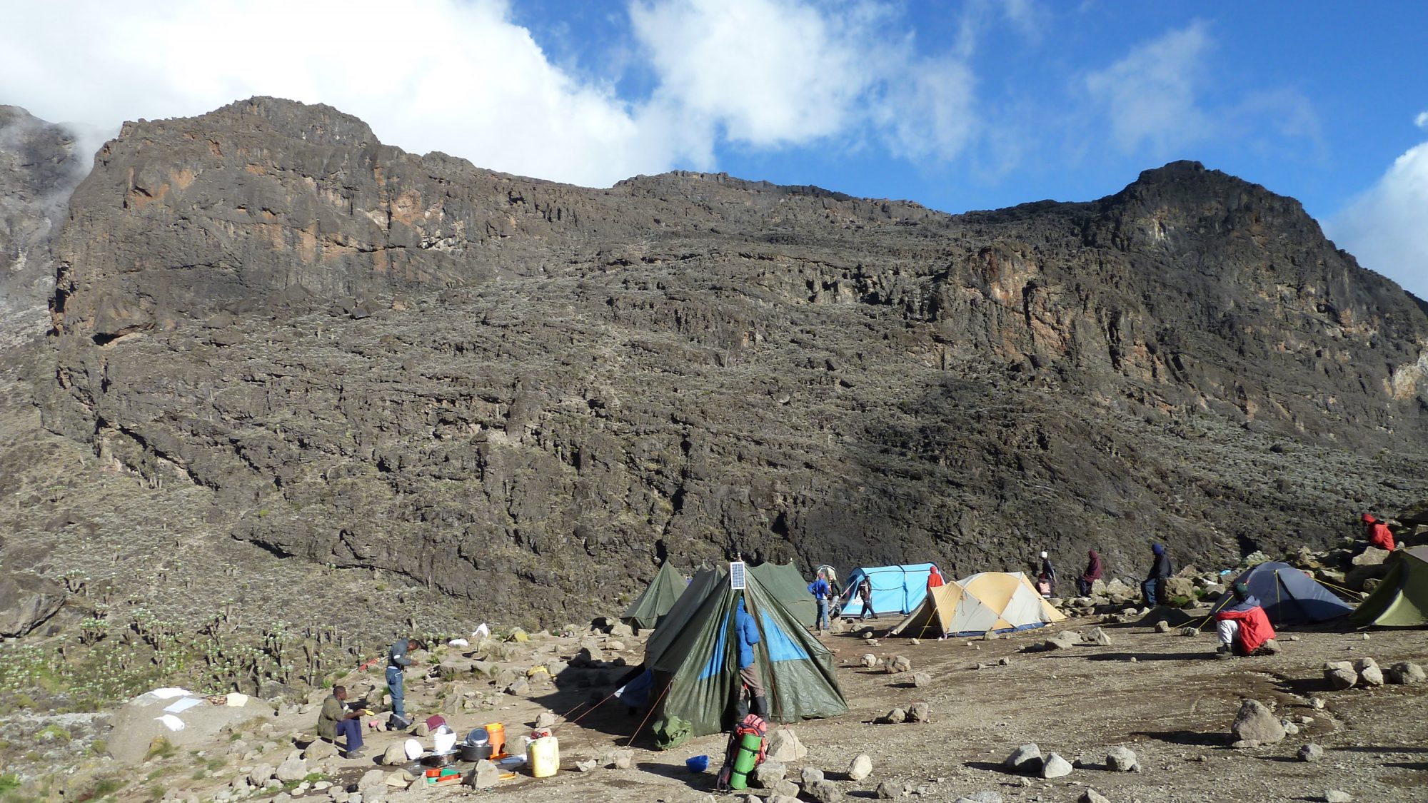Blick auf die Breakfast Wall, Kilimandscharo, Kilimandscharo besteigen, Tansania, Afrika, Kilimandscharo Tour, Erfahrungsbericht, Machame Route