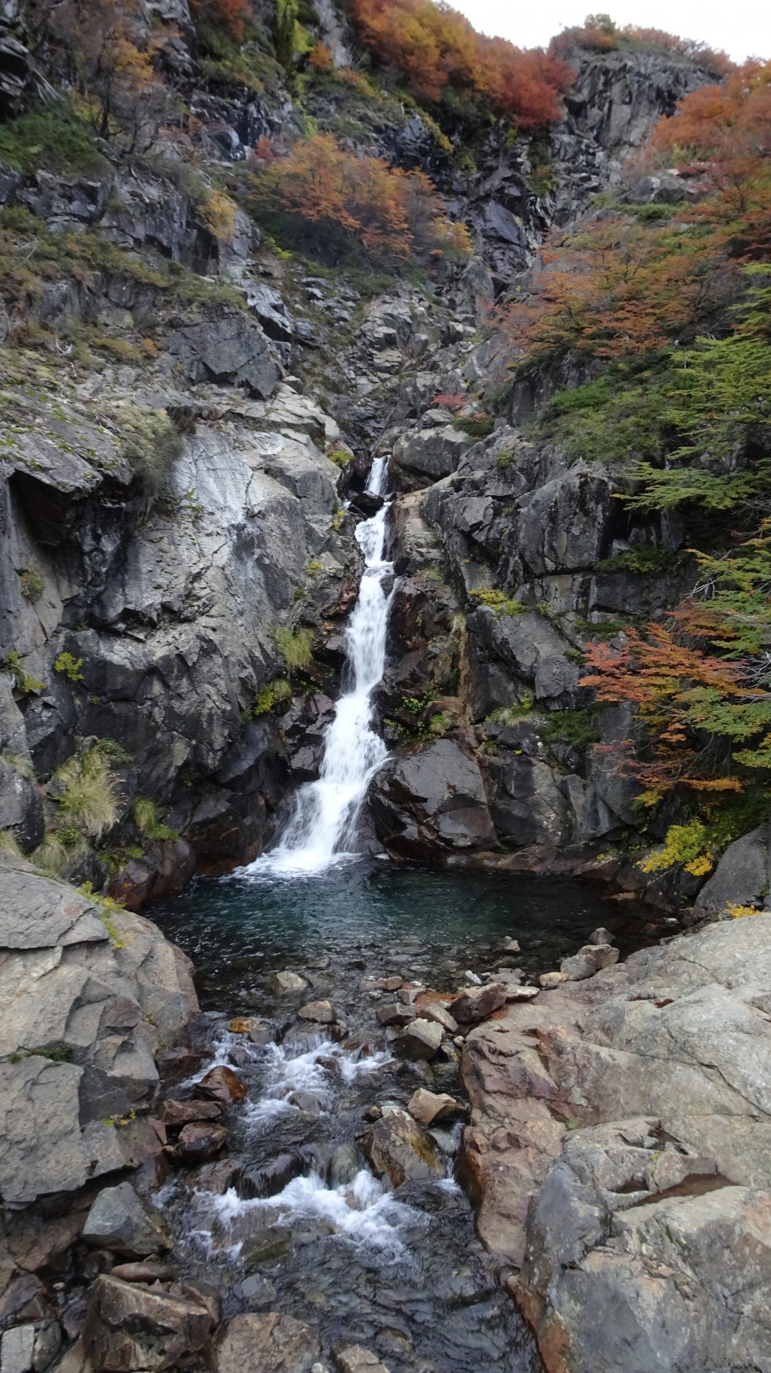 Fjella Bariloche Nahuel-Huapi Traverse Wanderung Wanderroute Refugio Jacob Colonia Suiza Refugio Laguna Negra Patagonien Argentinische Schweiz Wasserfall