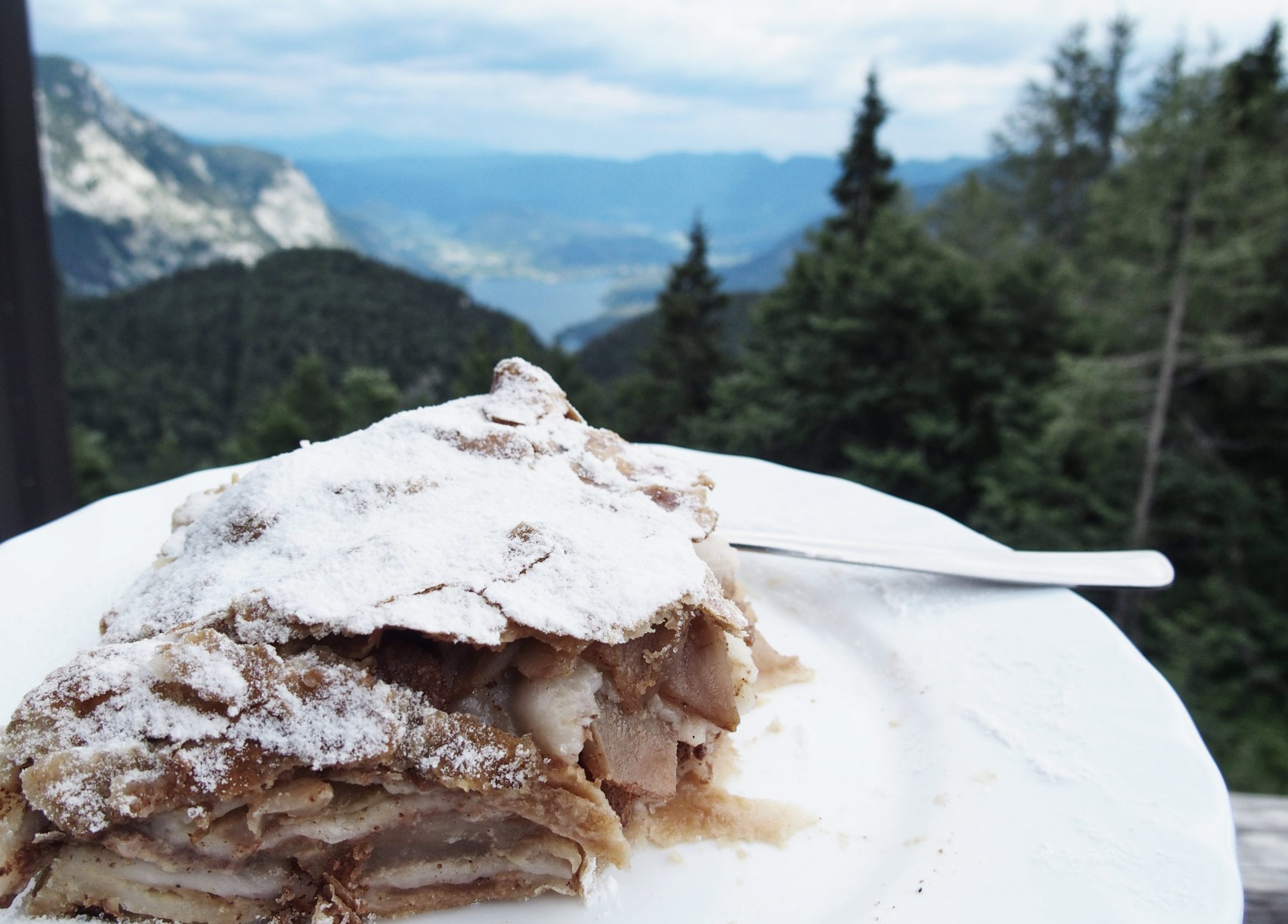 Apfelstrudel, In 10 Schritten fit fürs Hüttenleben, Tipps Hüttentour, Tipps Hüttenübernachtung, Alpenüberquerung, Alpenvereinshütte, Übernachtung Hütte