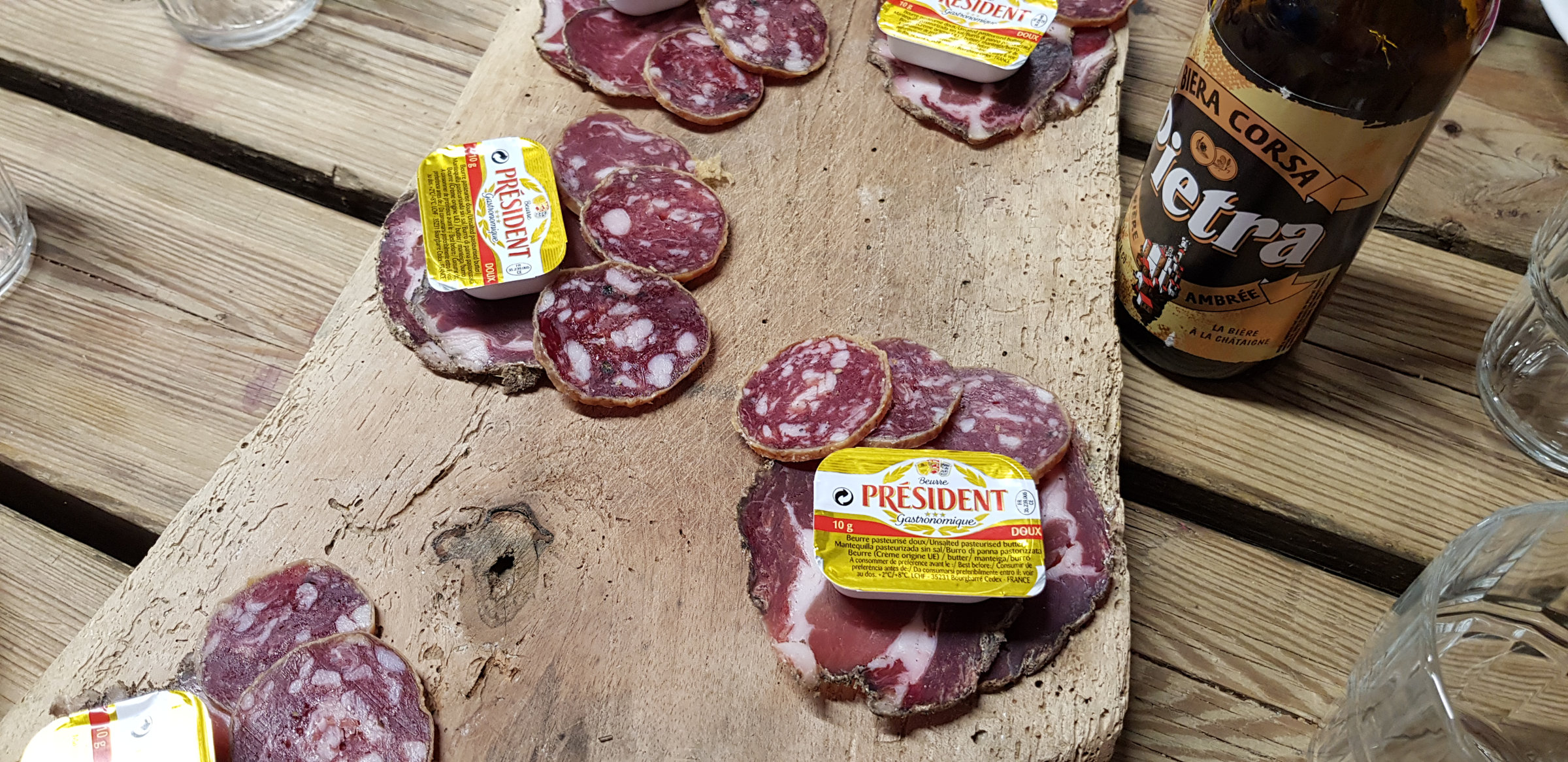 Typische Vorspeise auf den Hütten: Charcuterie Corse, Korsika, GR20 Weitwanderweg, Wandern, Berge, Frankreich
