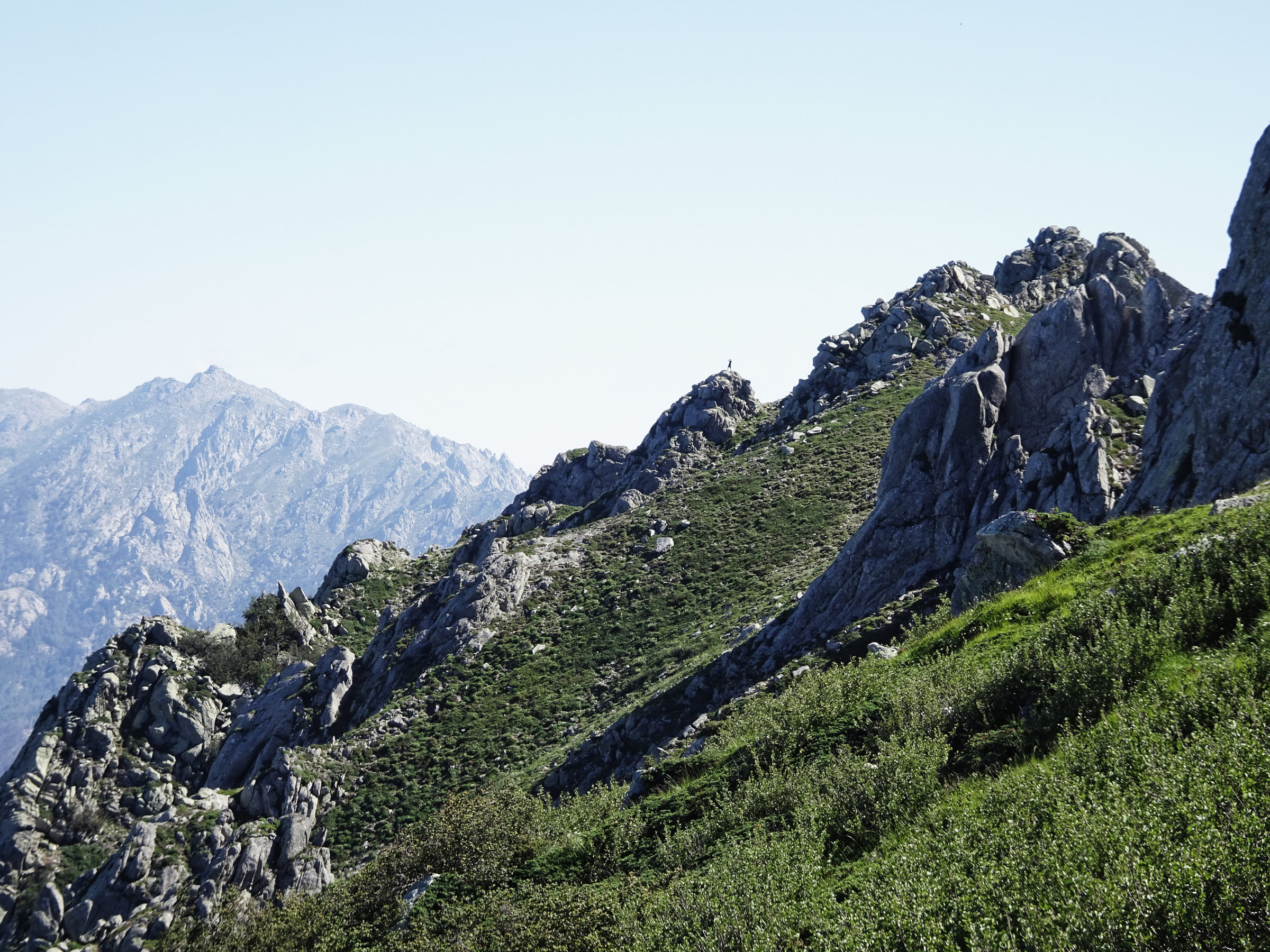 Gratwanderung am Denkmalsgrat, Korsika, GR20 Weitwanderweg, Wandern, Berge, Frankreich