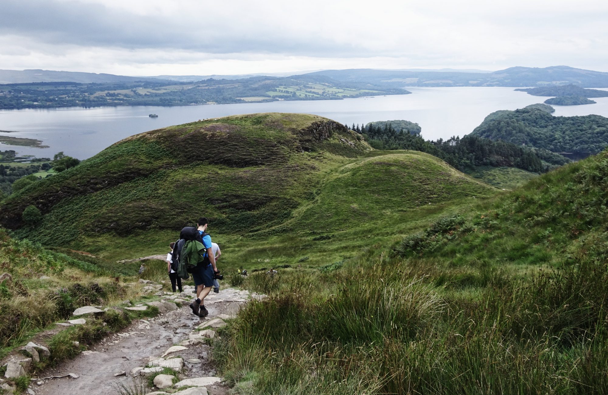 Abstieg vom Conic Hill, West Highland Way, Schottland, Wanderung, Weitwandern, Trekking, Highlands