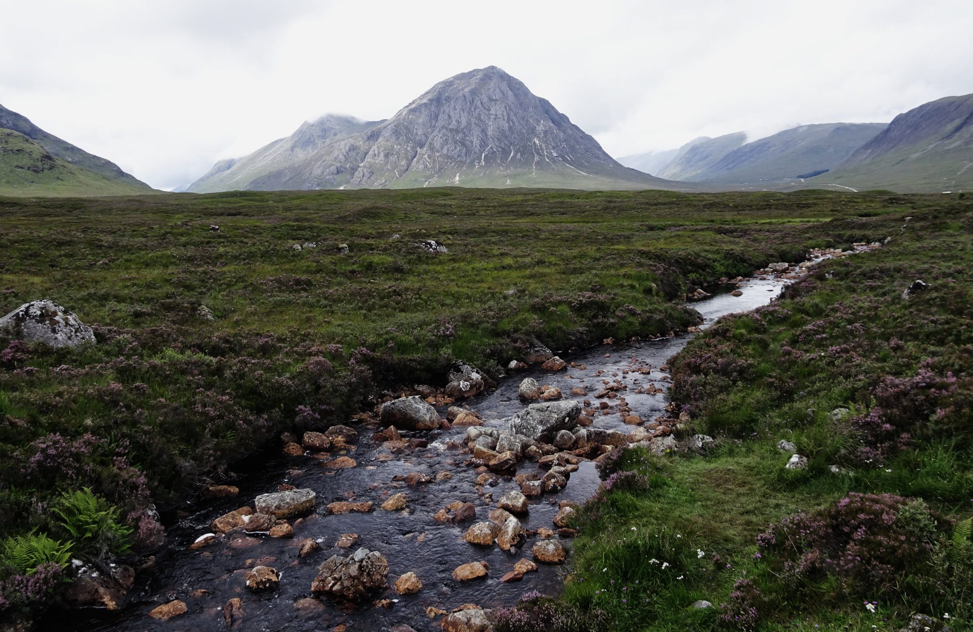 Mein Lieblingsberg in Sicht, Stob Dearg und Blick aufs Glencoe Tal, West Highland Way, Schottland, Wanderung, Weitwandern, Trekking, Highlands