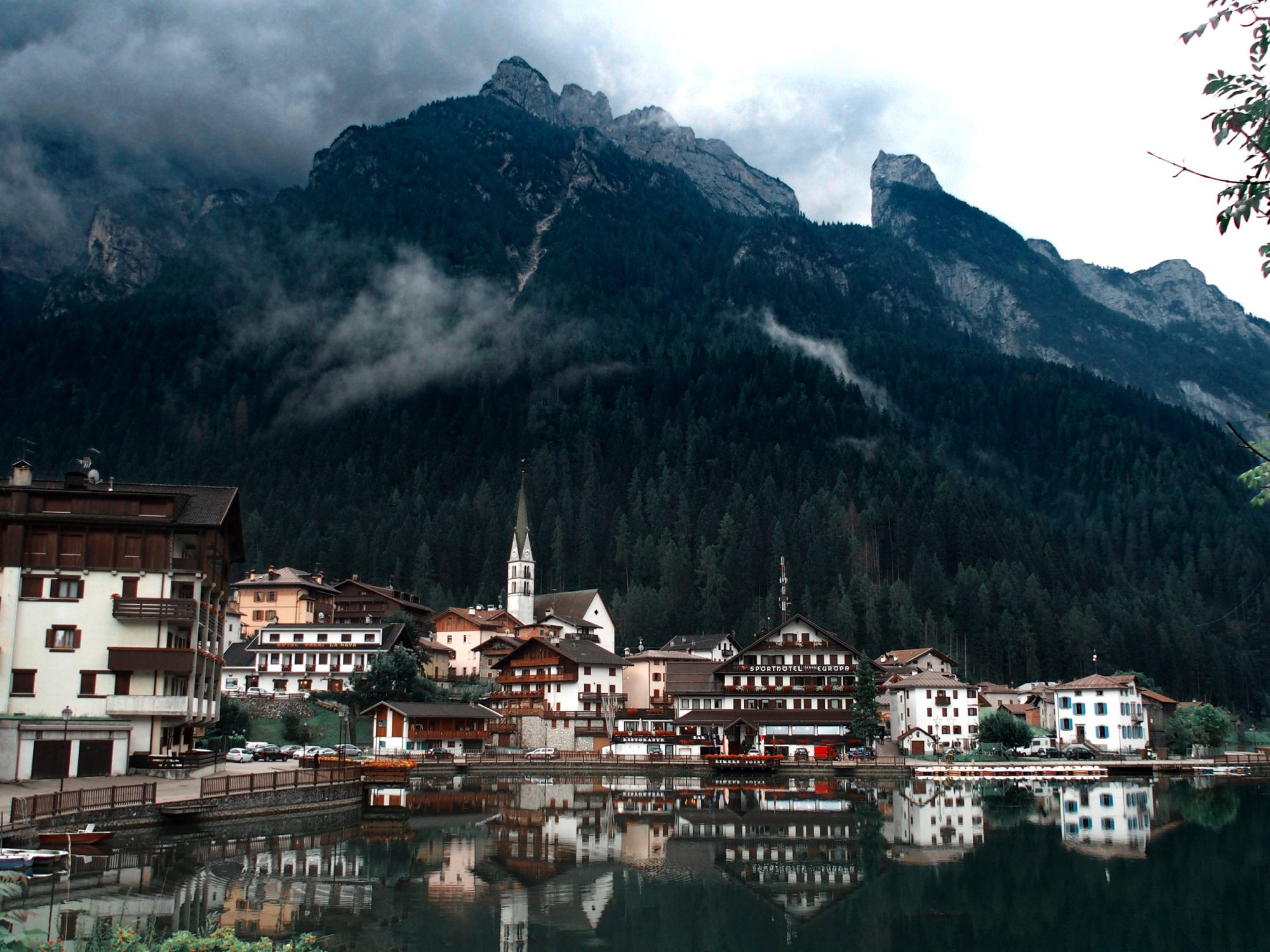 Alleghe, Alpenüberquerung Traumpfad Venedig-München Weitwanderung
