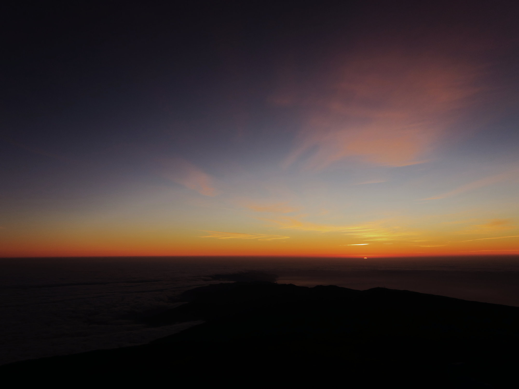 Sonnenaufgang vom Pico del Teide wie aus dem Bilderbuch