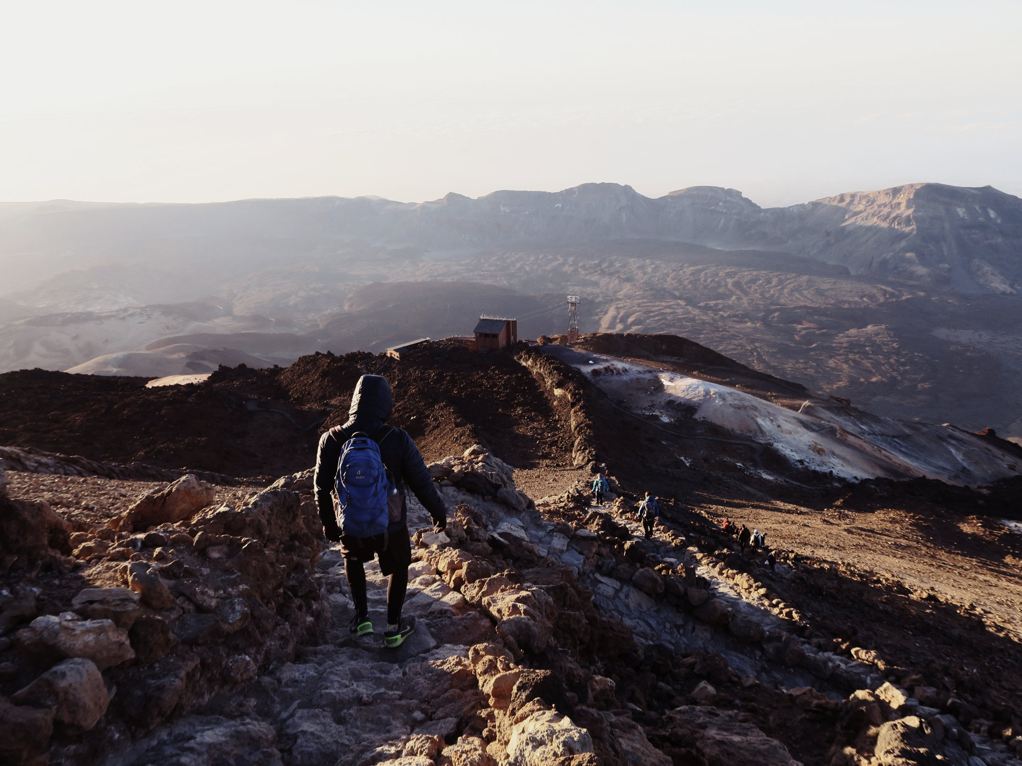 Wandern zur Seilbahn des Teide