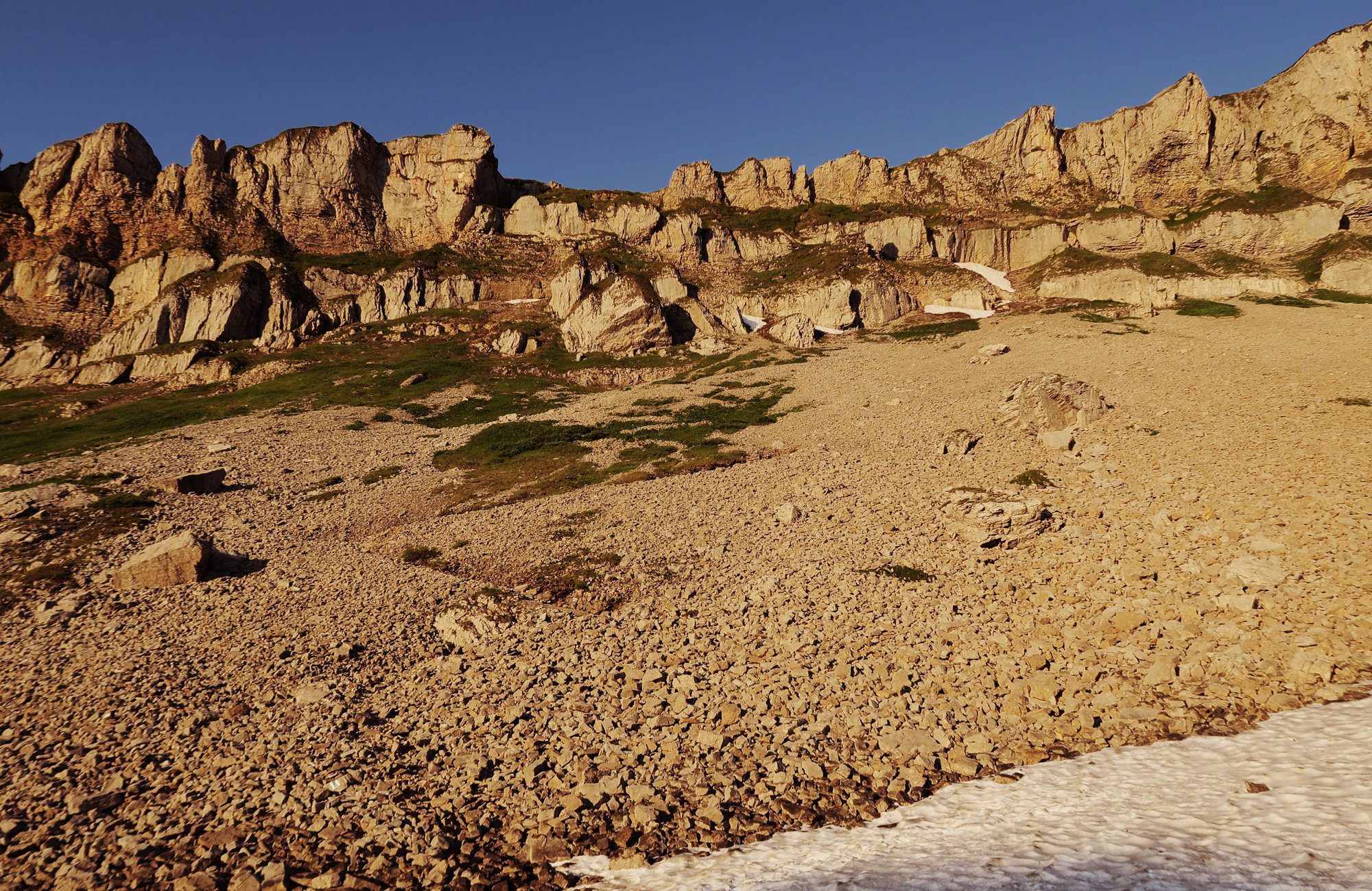 Ifenmauer, Hoher Ifen Wanderung zum Sonnenaufgang Kleinwalsertal