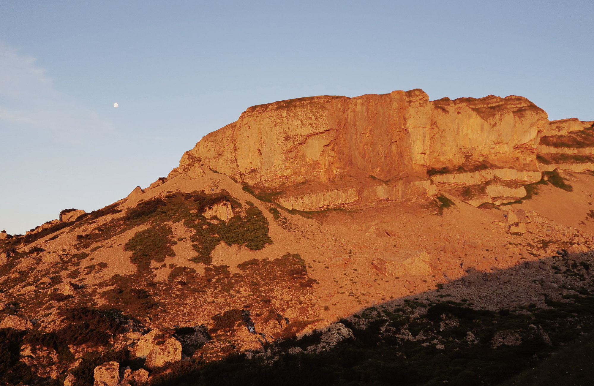 Alpenglühen am Hohen Ifen Wanderung zum Sonnenaufgang Kleinwalsertal