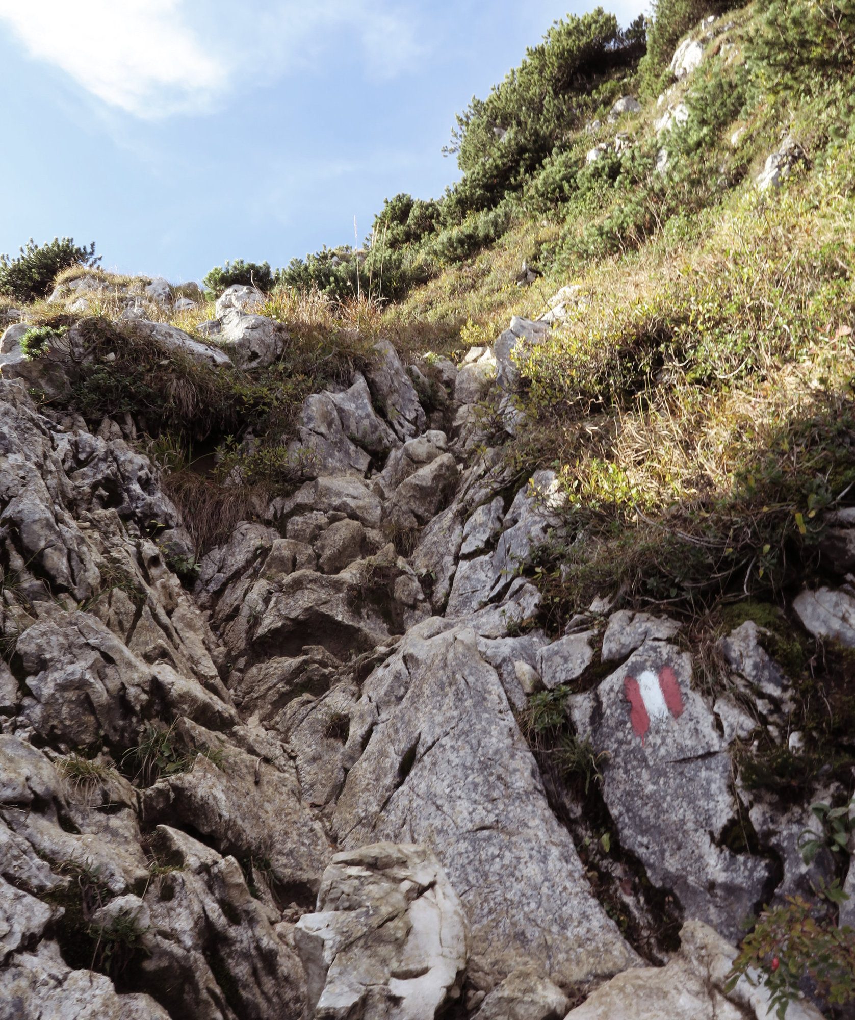Kraxeln bei den Achselköpfen an der Benediktenwand