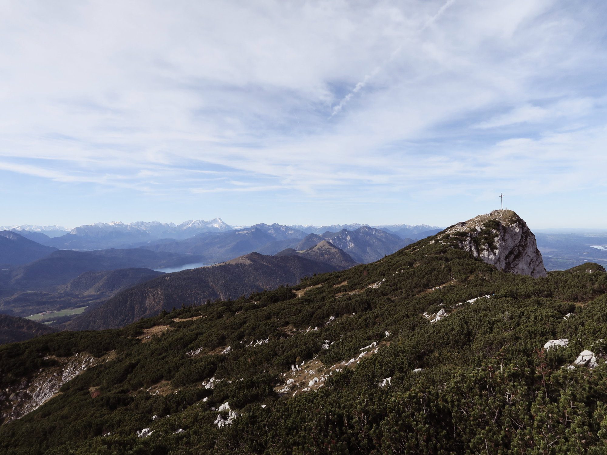 Gipfel der Benediktenwand mit Walchensee