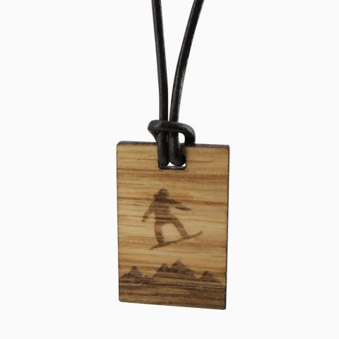 Holzkette Snowboarder Freigestellt Webseite 2020