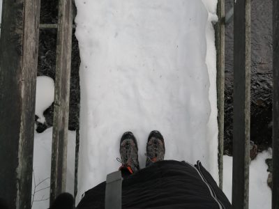 Winterwandern durch die Steinklamm Schneeschuhwandern im Bayerischen Wald
