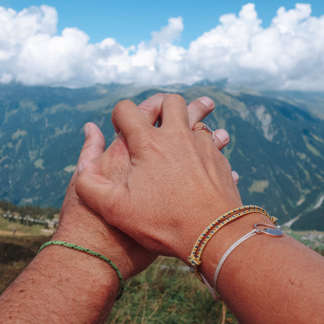 2022-08 Fjella Fotos von Peggy-03 Webseite Alpenbänder Pärchen 2022-08 Fjella Fotos von Peggy-03 Webseite Alpenbänder Pärchen