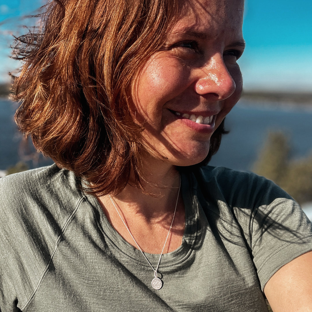 wanderlust Kette Silber Couchflucht Schweden Bearbeitet 2 Quadratisch wanderlust Kette Silber Couchflucht Schweden Bearbeitet 2 Quadratisch